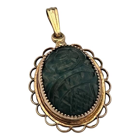 Vintage Gold Tone Pendant Green Glass Filigree Setting Mid Century  7S - Picture 4 of 7